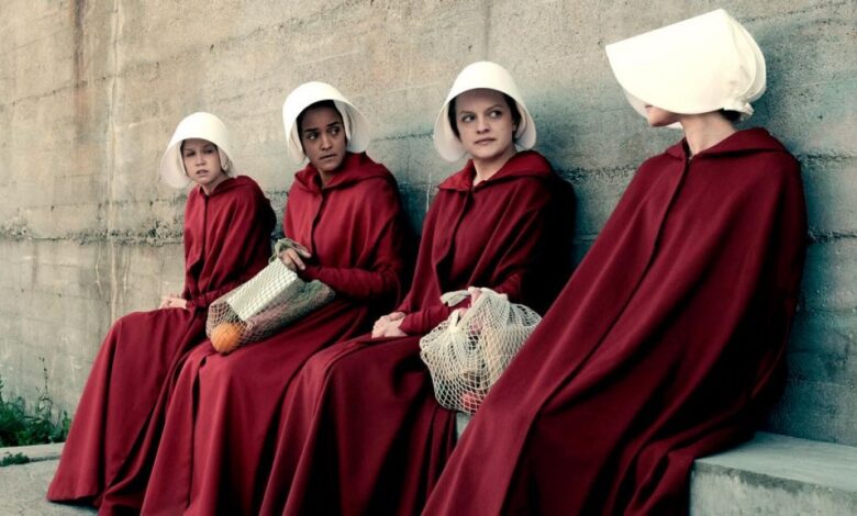 Photo of Актеры и роли в сериале «История служанки